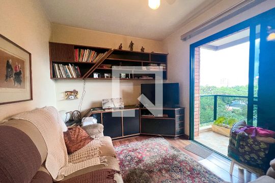 Quarto de apartamento à venda com 3 quartos, 222m² em Indianópolis, São Paulo