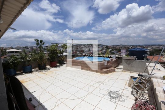 Terraço de casa à venda com 3 quartos, 150m² em  Sapucaia Ii, Contagem
