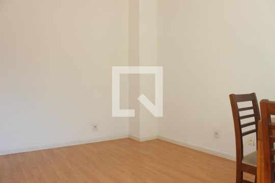 Sala de apartamento para alugar com 1 quarto, 52m² em Centro, São Vicente