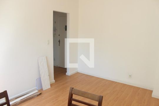 Sala de apartamento para alugar com 1 quarto, 52m² em Centro, São Vicente