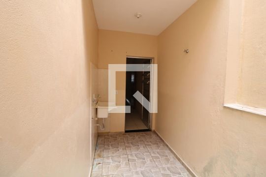Área de Serviço de casa para alugar com 2 quartos, 90m² em Parque Colonial, São Paulo