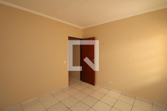 Quarto 2 de casa para alugar com 2 quartos, 90m² em Parque Colonial, São Paulo