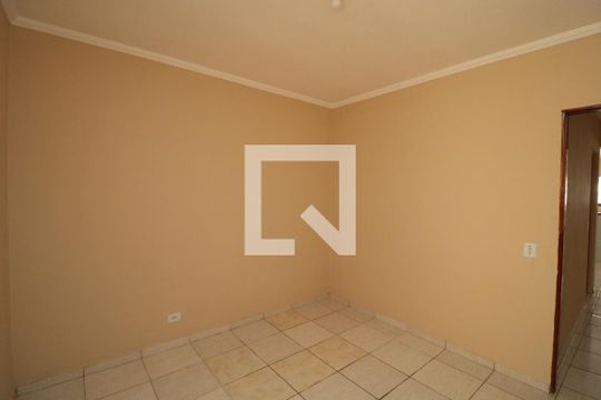 Quarto 2 de casa para alugar com 2 quartos, 90m² em Parque Colonial, São Paulo