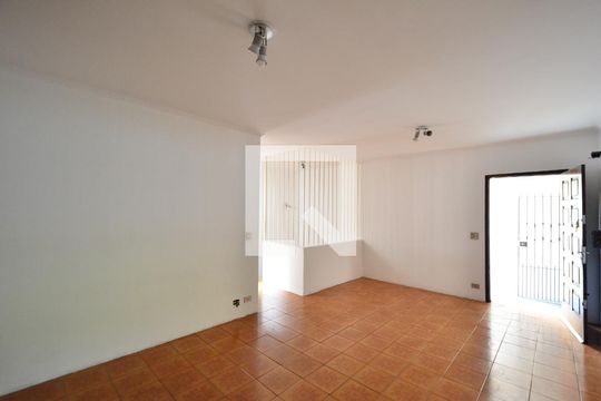 Sala de casa à venda com 3 quartos, 240m² em Chácara Inglesa, São Paulo
