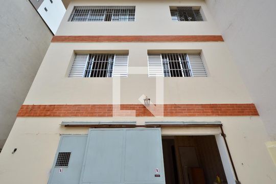 Fachada da Casa de casa à venda com 3 quartos, 240m² em Chácara Inglesa, São Paulo