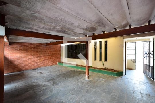 Garagem de casa à venda com 3 quartos, 240m² em Chácara Inglesa, São Paulo