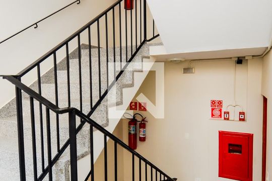Hall de Entrada de apartamento para alugar com 2 quartos, 69m² em Jardim Santa Mena, Guarulhos