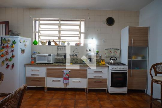 Cozinha de casa à venda com 3 quartos, 170m² em São Sebastião, Porto Alegre