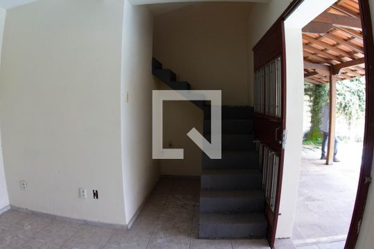 sala 1 de casa para alugar com 2 quartos, 420m² em Jardim Riacho das Pedras, Contagem