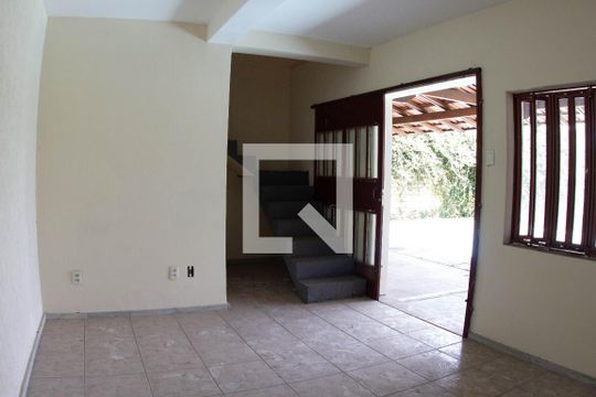 sala 1 de casa para alugar com 2 quartos, 420m² em Jardim Riacho das Pedras, Contagem
