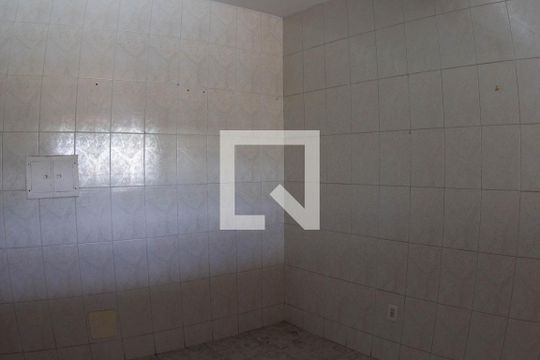 Cozinha de casa para alugar com 2 quartos, 420m² em Jardim Riacho das Pedras, Contagem