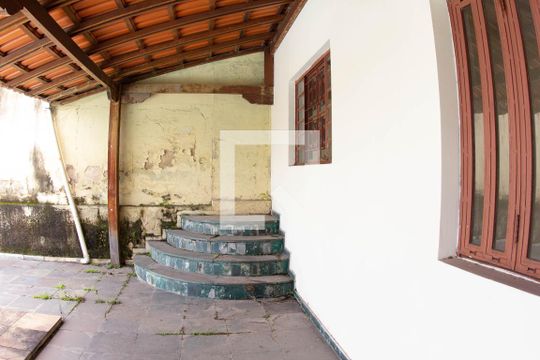 Varanda de casa para alugar com 2 quartos, 420m² em Jardim Riacho das Pedras, Contagem