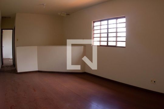 sala 2 de casa para alugar com 2 quartos, 420m² em Jardim Riacho das Pedras, Contagem