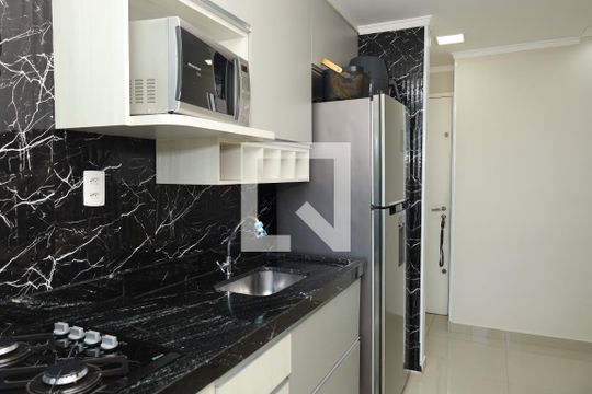 Cozinha de apartamento à venda com 2 quartos, 48m² em Vila Santana, São Paulo