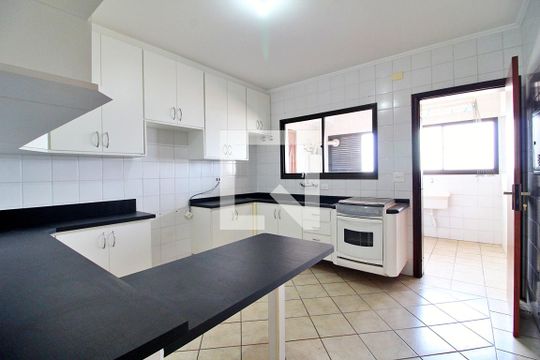 Cozinha de apartamento à venda com 3 quartos, 127m² em Bangú, Santo André