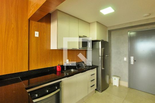 Cozinha de apartamento à venda com 1 quarto, 44m² em Pinheiros, São Paulo