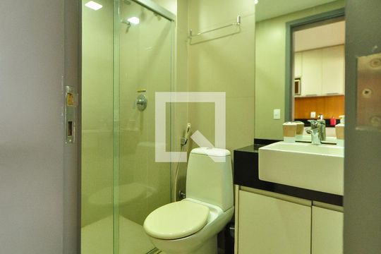 Banheiro de apartamento à venda com 1 quarto, 44m² em Pinheiros, São Paulo