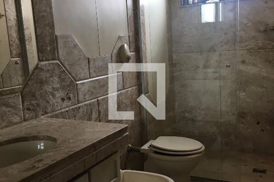 Banheiro de apartamento à venda com 4 quartos, 190m² em Serra, Belo Horizonte