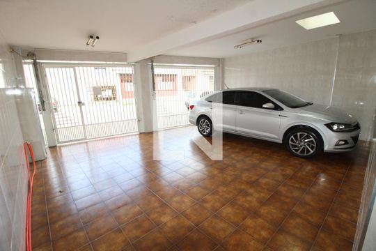 Garagem de casa para alugar com 2 quartos, 230m² em Vila Lúcia, São Paulo