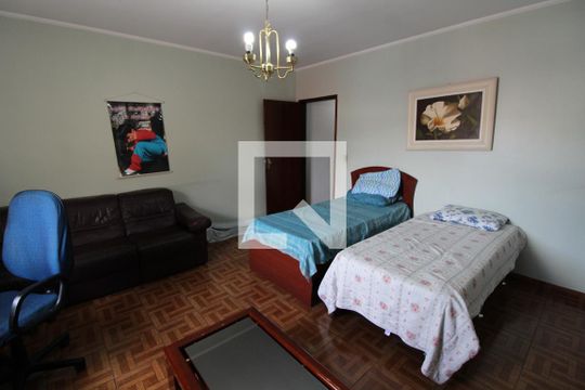 Quarto 2 de casa para alugar com 2 quartos, 230m² em Vila Lúcia, São Paulo