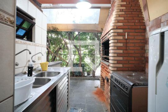 Área externa de casa à venda com 2 quartos, 210m² em Parque Boturussu, São Paulo