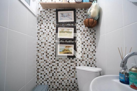 Lavabo  de casa à venda com 2 quartos, 210m² em Parque Boturussu, São Paulo