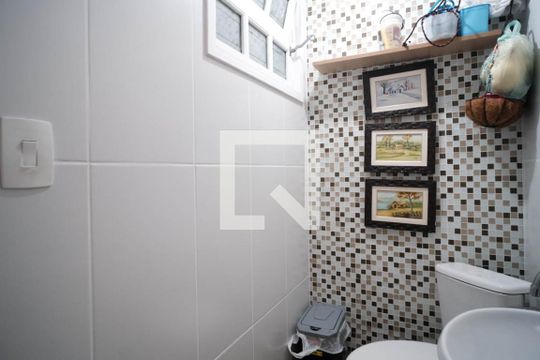 Lavabo  de casa à venda com 2 quartos, 210m² em Parque Boturussu, São Paulo