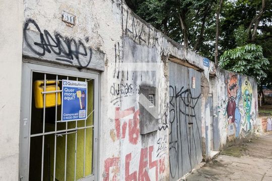 Fachada de casa à venda com 5 quartos, 220m² em Cidade Mãe do Céu, São Paulo