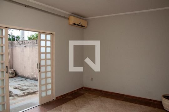 Casa à venda com 2 quartos, 154m² em Jardim Nova Europa, Campinas