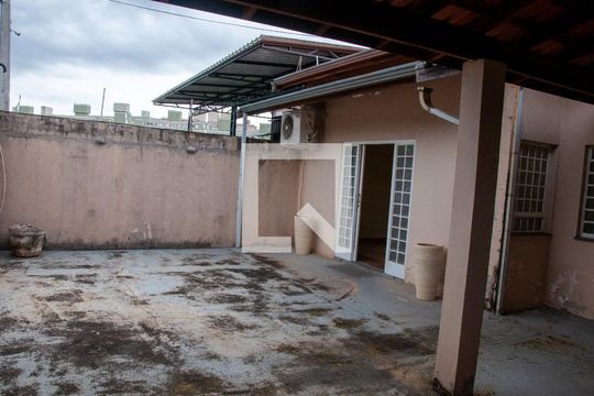 Garagem de casa à venda com 2 quartos, 154m² em Jardim Nova Europa, Campinas
