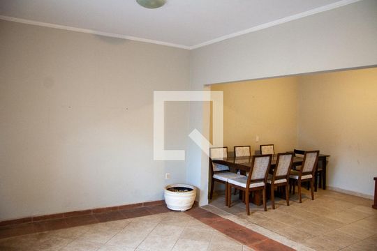 Sala de casa à venda com 2 quartos, 154m² em Jardim Nova Europa, Campinas