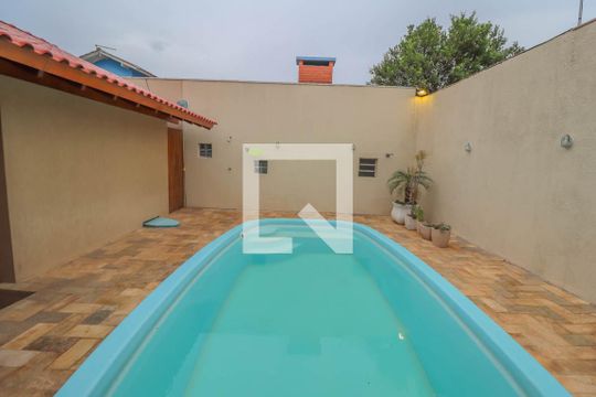Piscina de casa à venda com 3 quartos, 290m² em Scharlau, São Leopoldo
