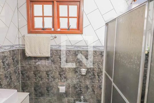 Banheiro de casa à venda com 3 quartos, 290m² em Scharlau, São Leopoldo