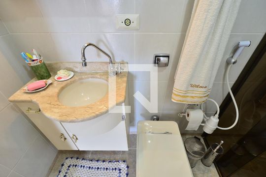 Banheiro Social de apartamento à venda com 3 quartos, 76m² em Vila Clementino, São Paulo