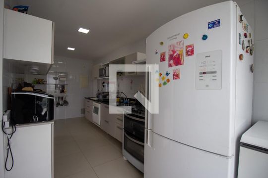 Cozinha  de apartamento à venda com 3 quartos, 226m² em Recreio dos Bandeirantes, Rio de Janeiro