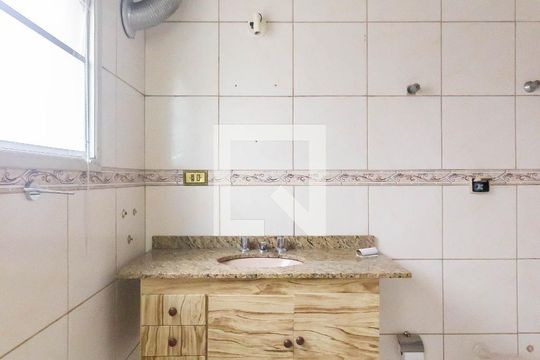 Banheiro da Suíte 1 de casa à venda com 6 quartos, 486m² em Parque dos Principes, São Paulo
