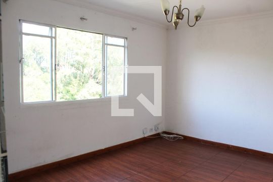 Sala de apartamento à venda com 2 quartos, 50m² em Vila Carmosina, São Paulo