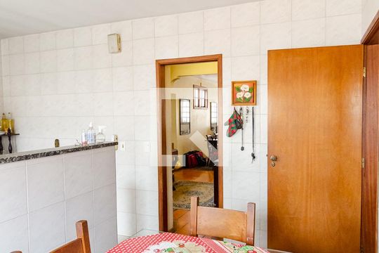 Cozinha de casa à venda com 5 quartos, 330m² em Cidade Vargas, São Paulo