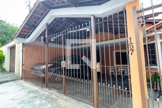 Fachada de casa à venda com 5 quartos, 330m² em Cidade Vargas, São Paulo