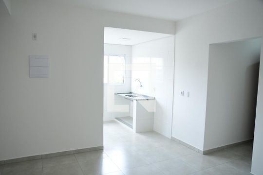 Sala de apartamento para alugar com 2 quartos, 65m² em Centro, Cotia