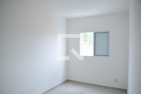 Quarto  de apartamento para alugar com 2 quartos, 65m² em Centro, Cotia