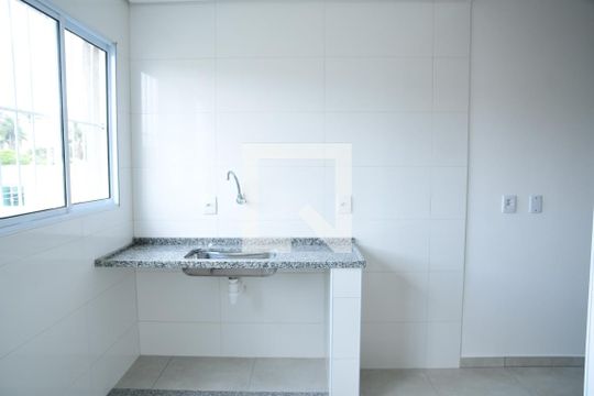 Cozinha e Área de Serviço de apartamento para alugar com 2 quartos, 65m² em Centro, Cotia