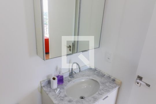 Banheiro de apartamento para alugar com 1 quarto, 32m² em Butantã, São Paulo