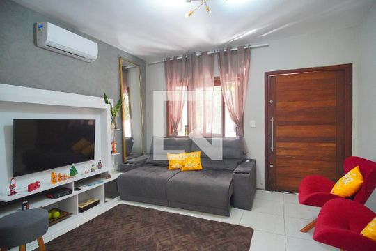 Sala de casa à venda com 3 quartos, 150m² em Santo Afonso, Novo Hamburgo