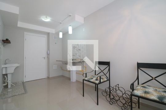 Sala/Cozinha de apartamento para alugar com 1 quarto, 25m² em Brás, São Paulo