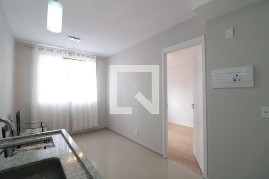 Sala/Cozinha de apartamento para alugar com 1 quarto, 25m² em Brás, São Paulo