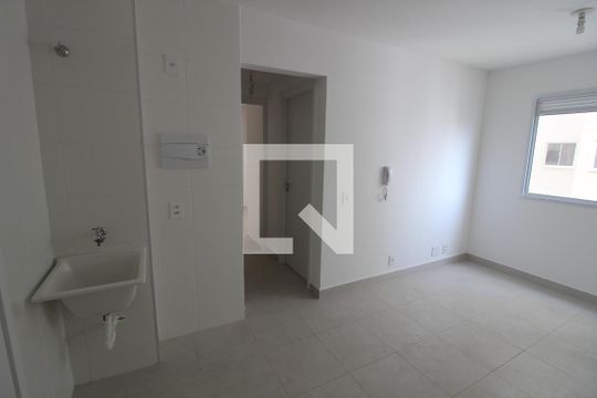 Sala/Cozinha de apartamento à venda com 2 quartos, 32m² em Vila Ema, São Paulo