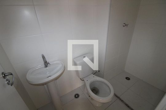 Banheiro de apartamento à venda com 2 quartos, 32m² em Vila Ema, São Paulo