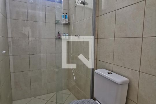 Banheiro de apartamento para alugar com 2 quartos, 56m² em Jardim Santa Teresa, Jundiaí