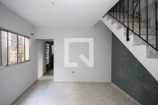 Casa para alugar com 2 quartos, 70m² em Parque Colonial, São Paulo